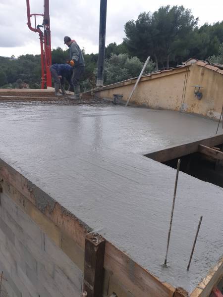 Renforcement d'un plancher béton dans une villa à La Crau